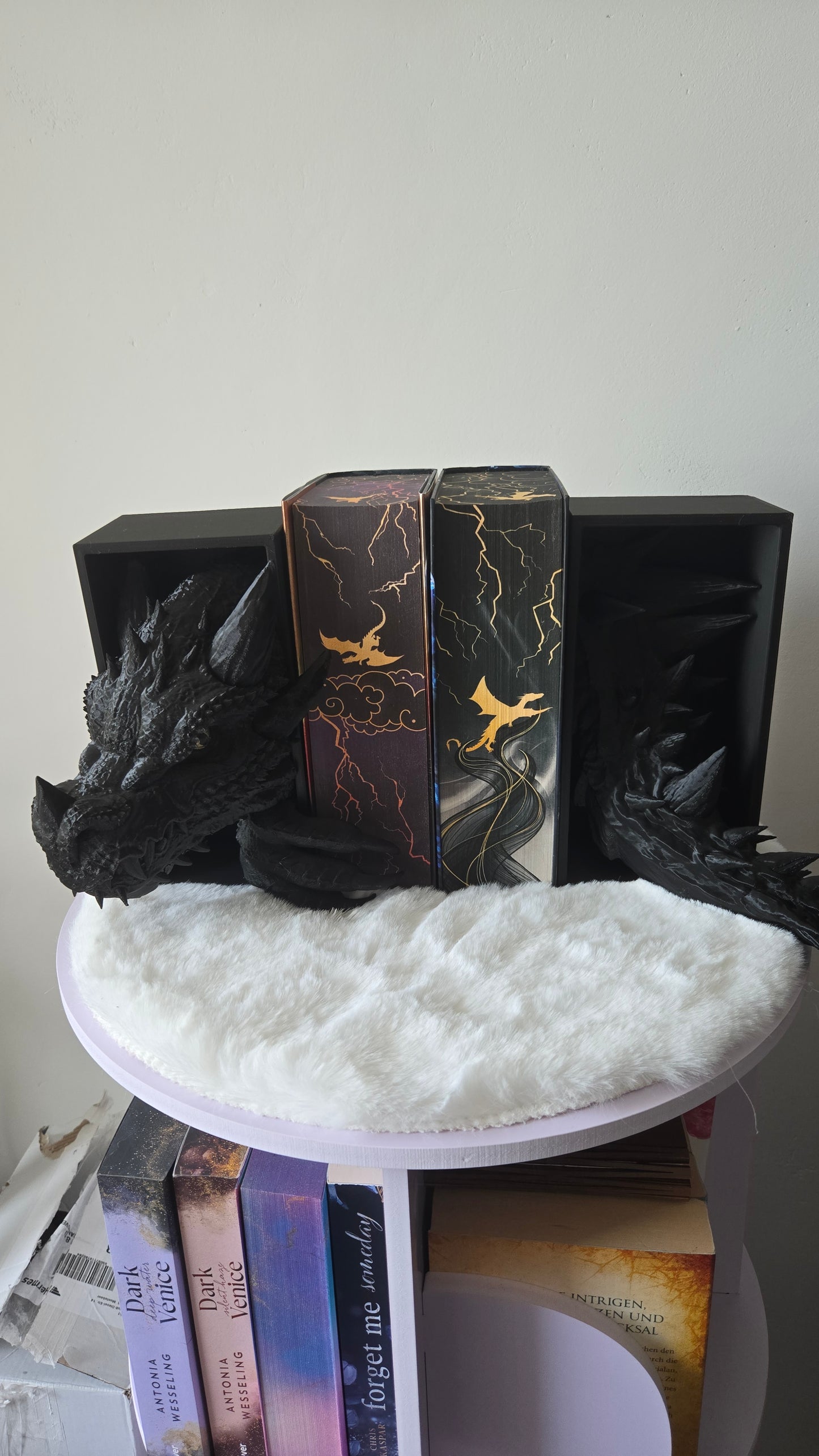 Klassischer Drache – Booknox | Drachen Buchstütze