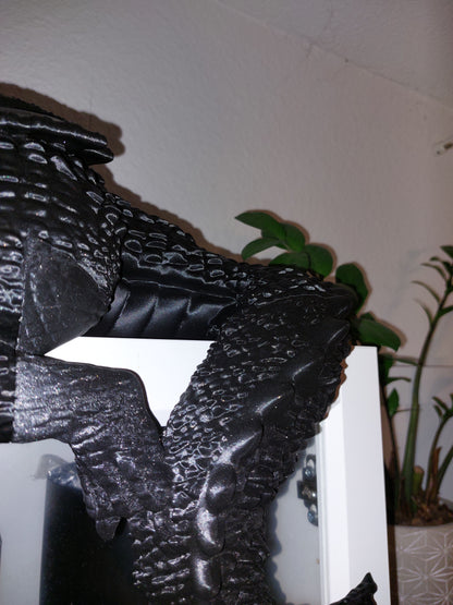 Kantenhocker / Regalhocker Drache XL / XXL