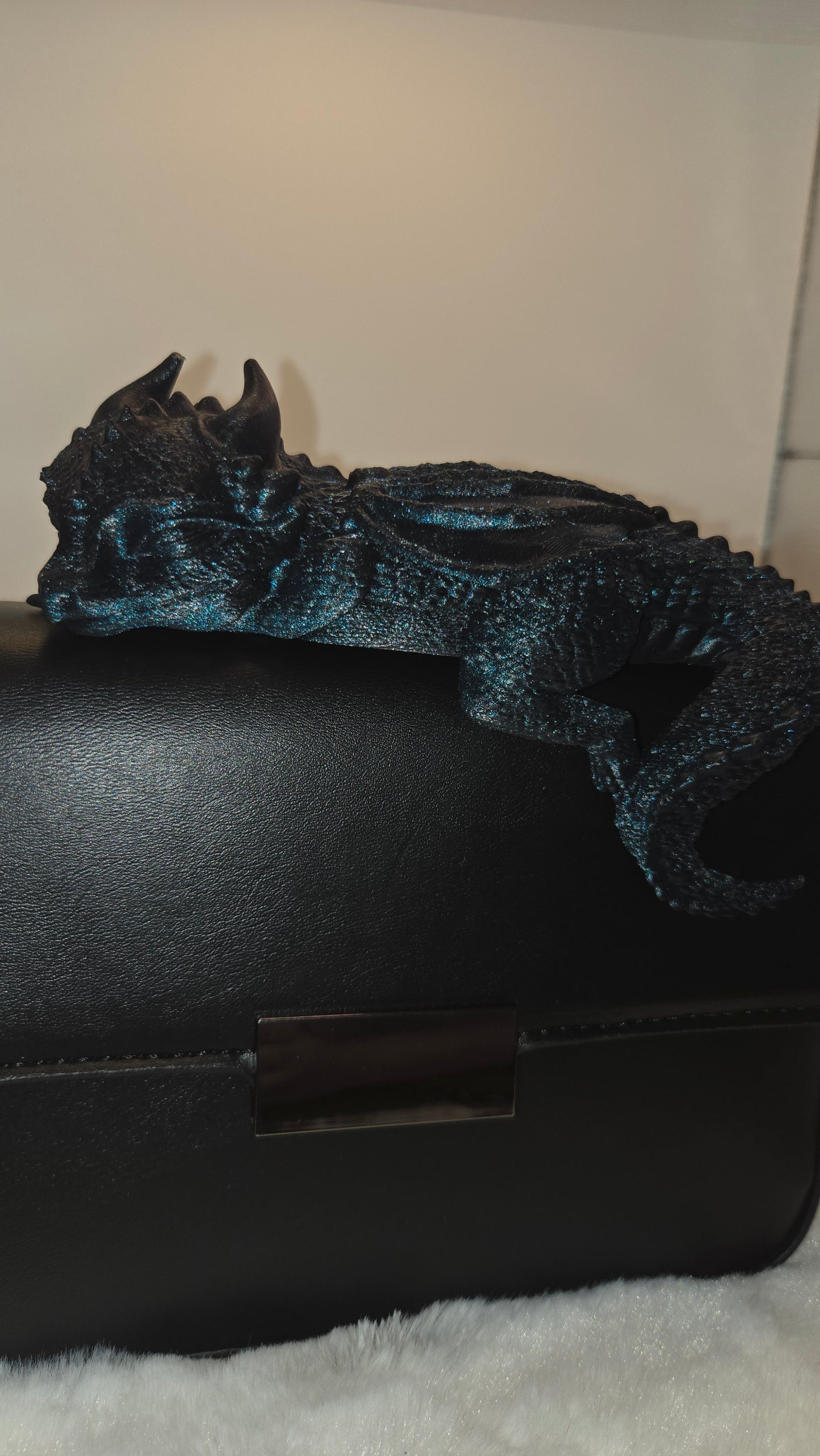 Drachen Statement Tasche – Abnehmbarer Kantenhocker