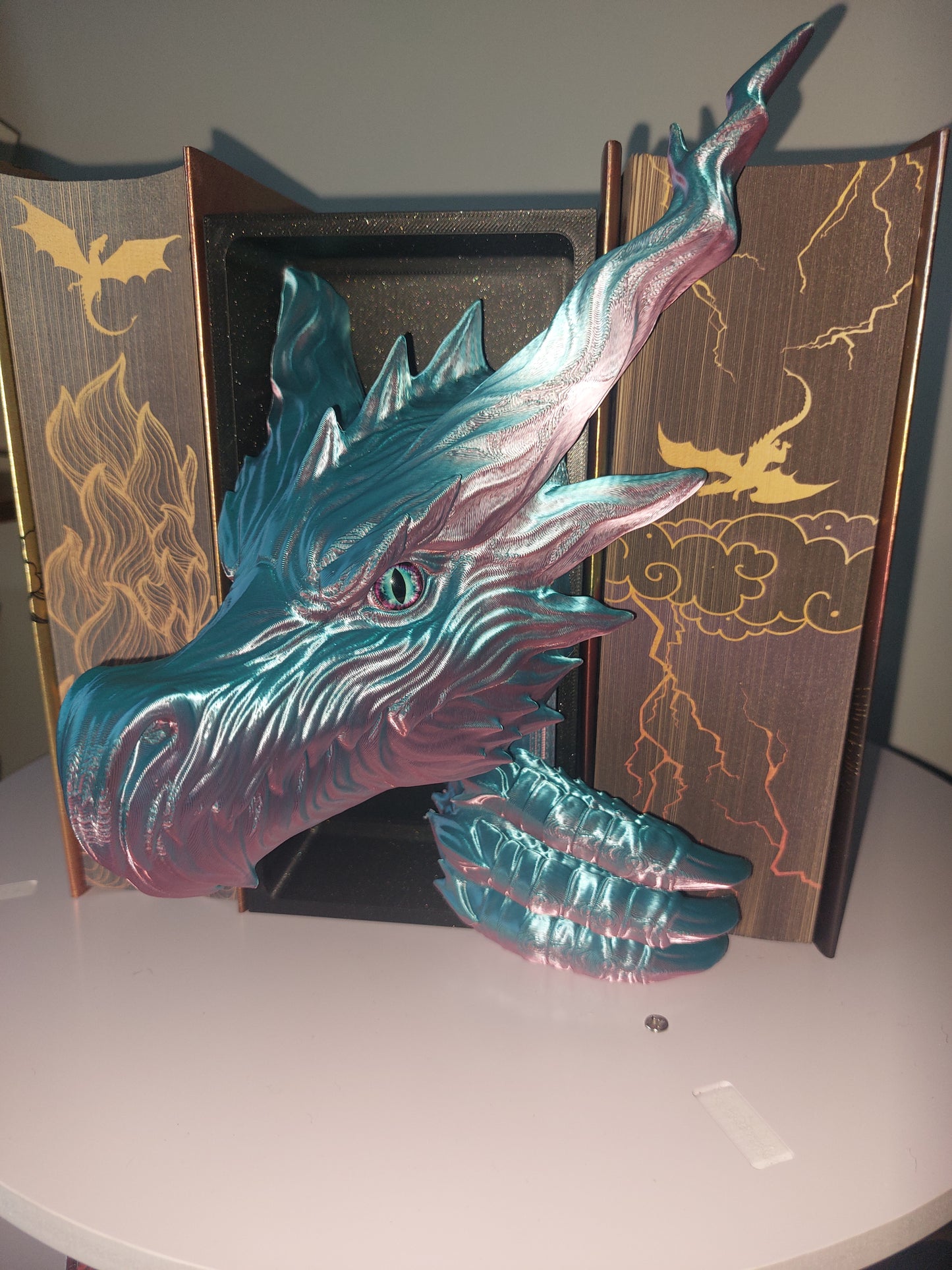 Drachen Book Nook Shadow